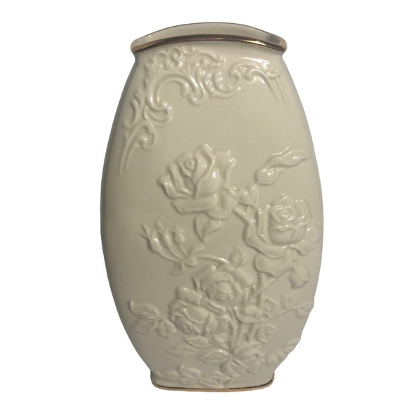 Lenox Other - Lenox Roses Embossed Gold Rim Double Sided